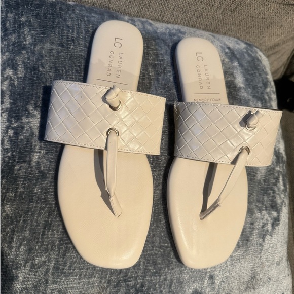 LC Lauren Conrad Beige Quilted Women's Sandals - Picture 2 of 10